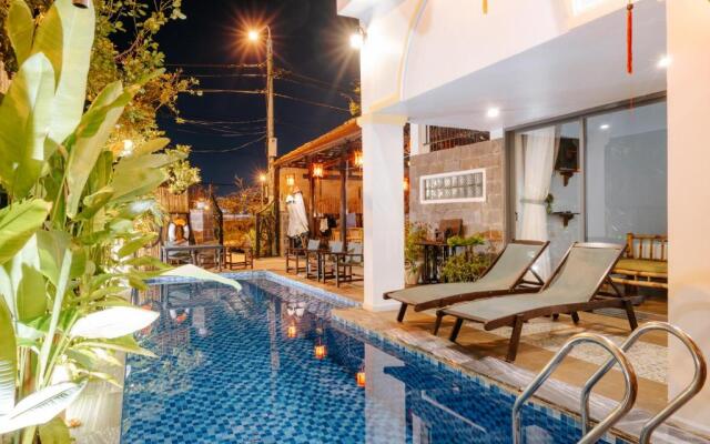 Hidden Beach Bungalow Sea View