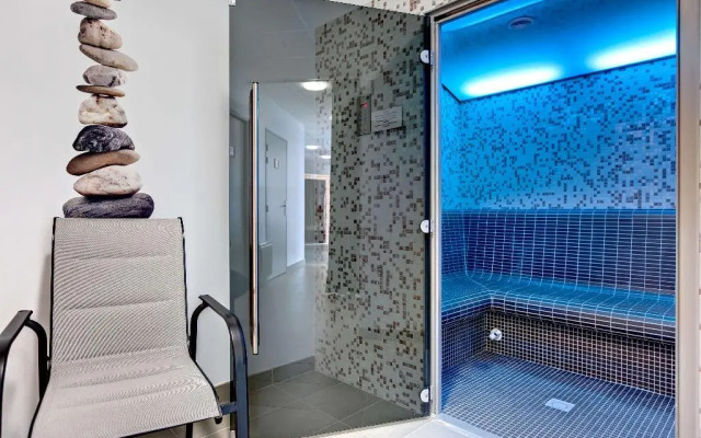 Brit Hotel Vendee Mer