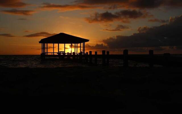 Coco's Beachfront Cabanas