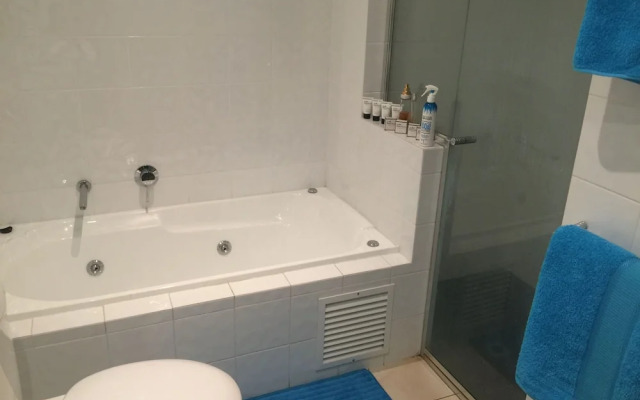 Marina Shores 2 Bedroom Apartment