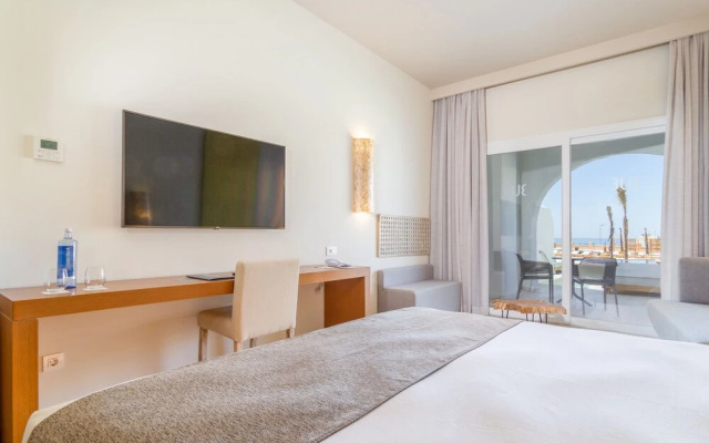 Hotel Zahara Beach by Q Hotels