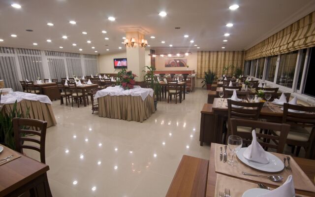 Ünal Hotel