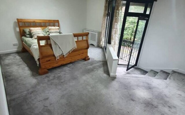 2-bed Apartment in Liverpool at Albert Dock