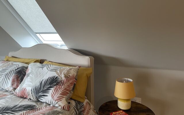 Fabulous Open Plan Studio Retreat - Cowdenbeath