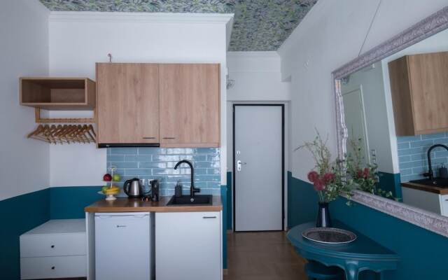 Rastoni Athens Suites nearAcropolis at Tsatsou Street