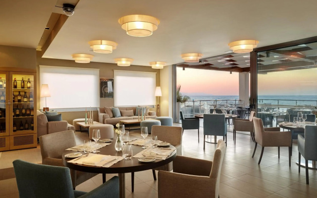 Minoa Palace Resort