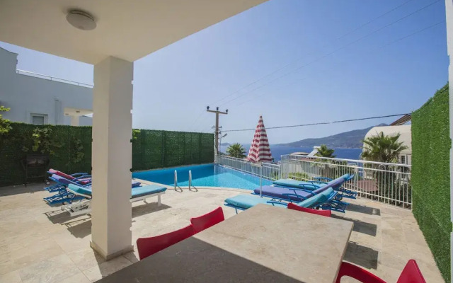 Villa Baysal 2 by Akdenizvillam