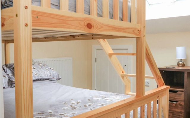 Sawtons Cottage 1