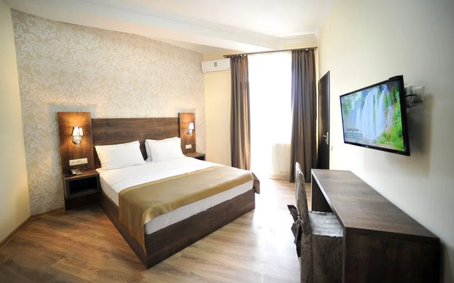 RK Hotel