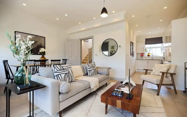 The Leghorn Quarters - Modern 3bdr With Balcony