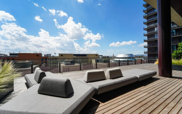 Amazing view over Vienna and infinity pool