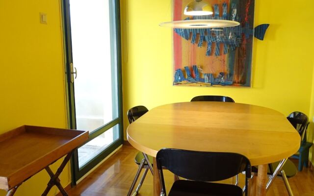 Superb location Athenian apartment
