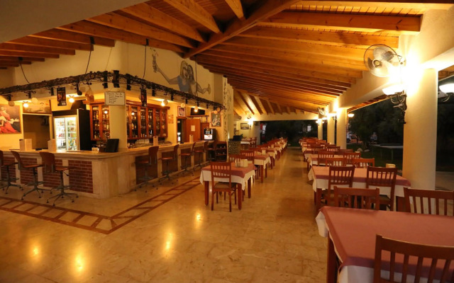 Mavruka Hotel