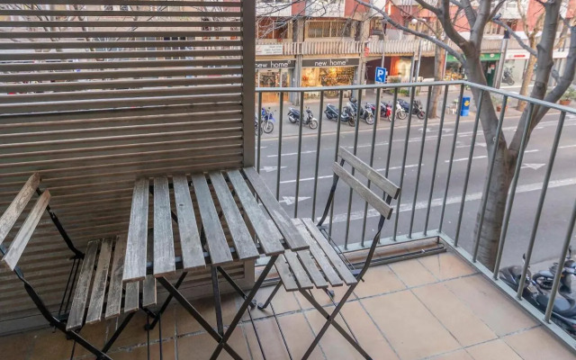 Modern and bright apartment in Eixample 1-2