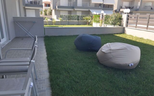 Zennova 24 Nikiti FLOW Family Apt