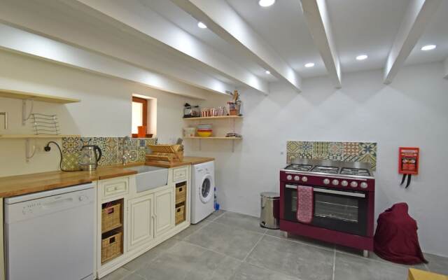 Quaint Holiday Home in Languedoc-roussillon With Garden