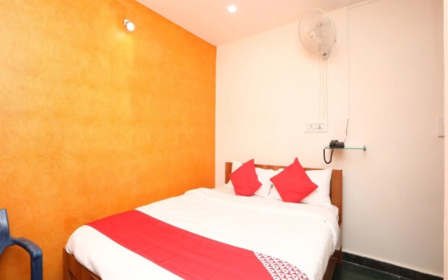 V Wella Comforts By OYO Rooms