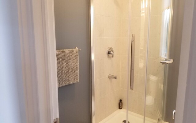 JstLikeHome - Downtown Suites