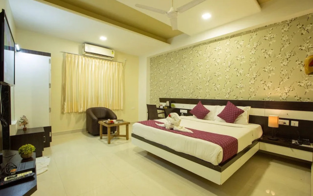 Hotel R K Renaissance