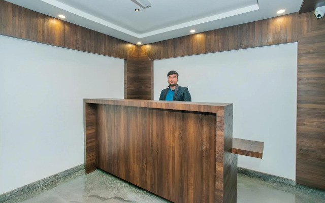 OYO Flagship 18680 Olivia Comforts