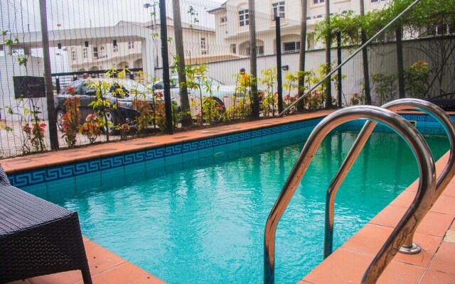 Running Brook Apartments