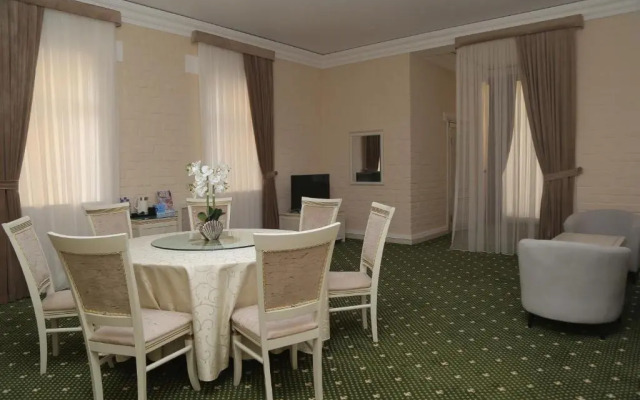Bek Plus Hotel