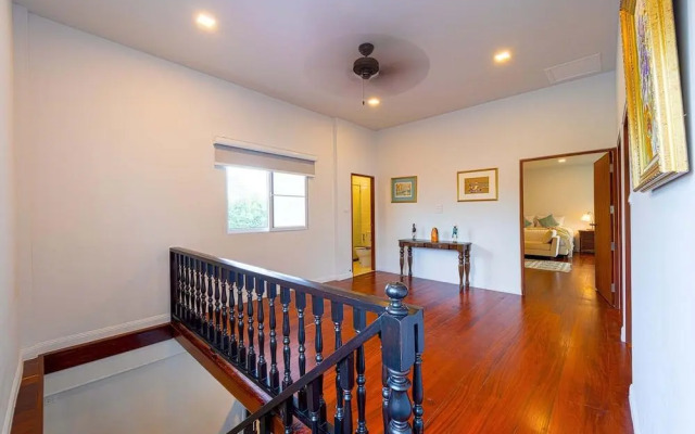 5 Bedroom Pool Villa In City Center- Bv1