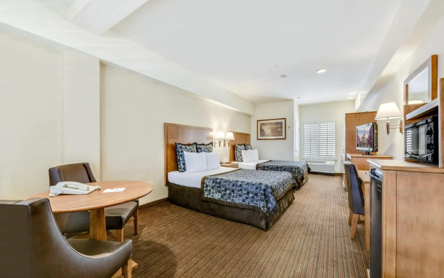 Anaheim Desert Inn and Suites