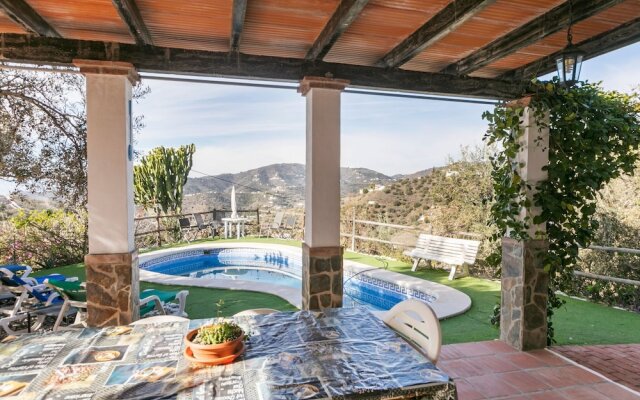 Tranquil Cottage in Torrox With Private Swimming Pool