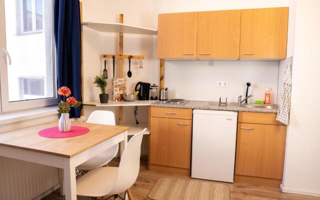 FULL HOUSE Studios - Blue Apartment - NETFLIX, WiFi inkl