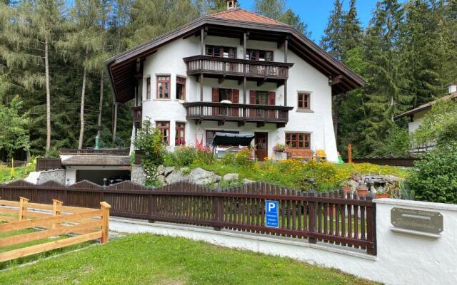Im weißen Schlössl Friedemann