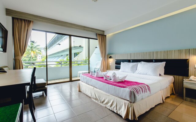 Karon Whale Resort Karon Beach (SHA Certified)