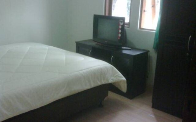 Dago Guest House - Kampung Padi