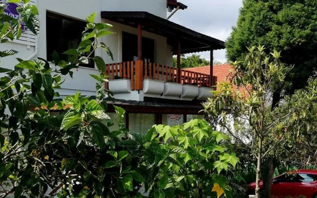 Beyaz Ev Butik Otel Masukiye