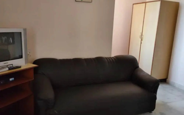 Goroomgo Central Guest House Agartala
