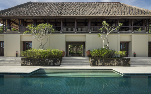 REVĪVŌ Wellness Resort Nusa Dua Bali