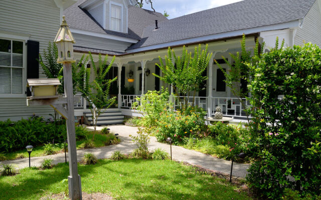 The Grand Magnolia Ballroom & Suites