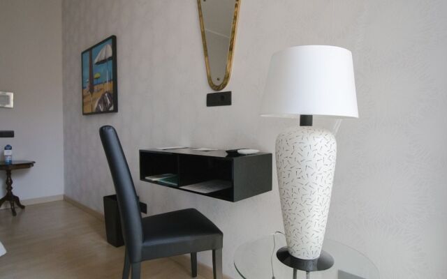 Aiello Rooms