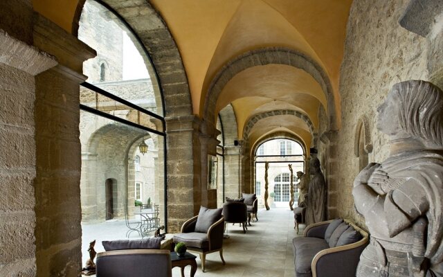Chateau De Rochegude