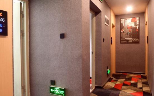 Orange Ke Chain Hotel (Ganzhou Nine Square Shopping Center The Mixc) – Hotel Rooms – Ganzhou