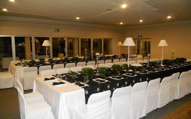 El Camino Hotel & Suites