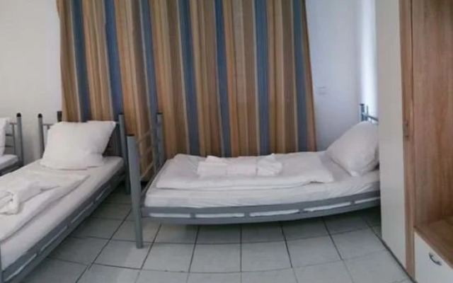 Hotel Moji 2