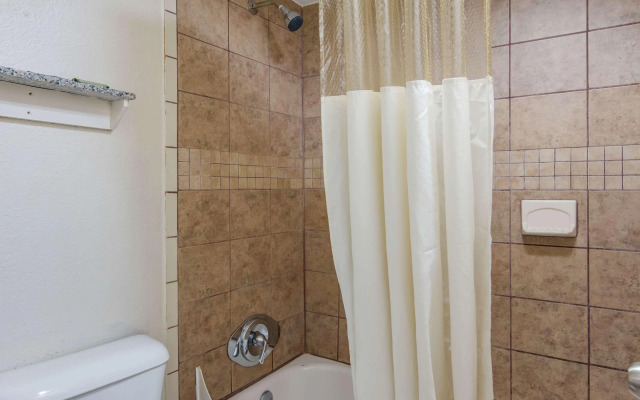 Broken Bow Inn and RV Park