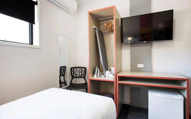 Villawood Hotel