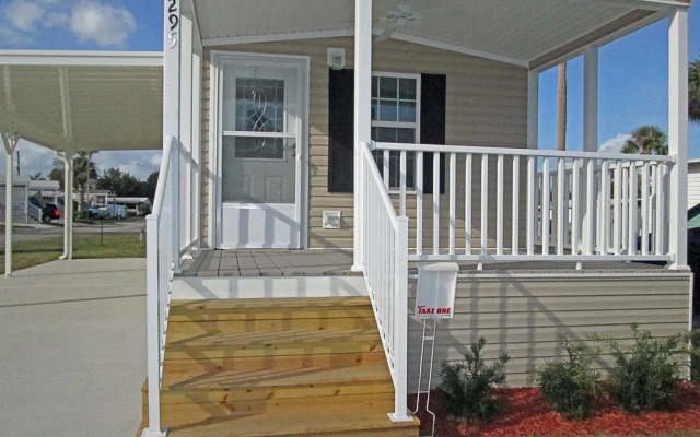 Southern Palms RV Campground Resort