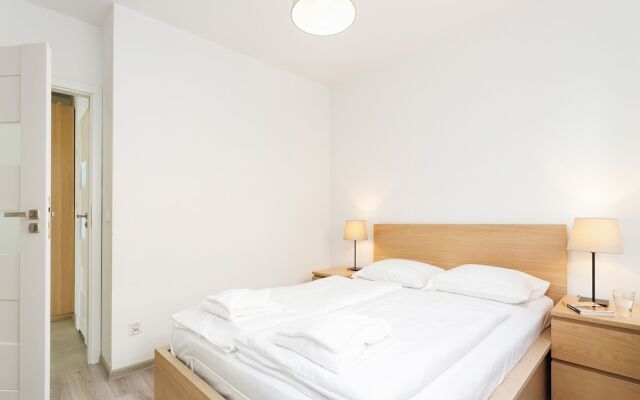 Apartments Claro II by Renters