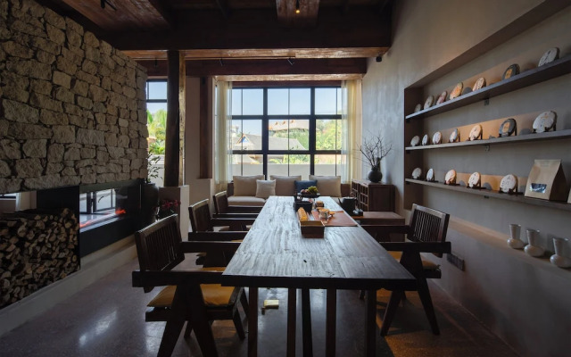 Xishuangbanna Jinghong Hidden in Nature