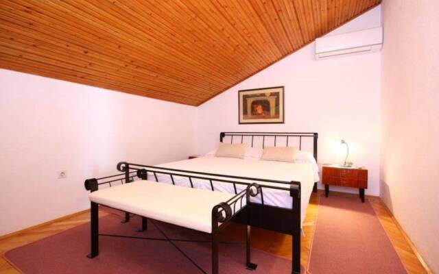 Captivating 3-bedroom Villa in Kanica