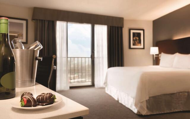 Radisson Hotel Cincinnati Riverfront