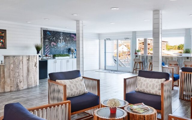 Shem Creek Inn